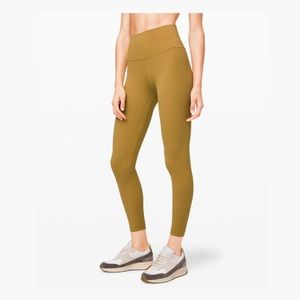 Align II 25” Pant size 6 NWT